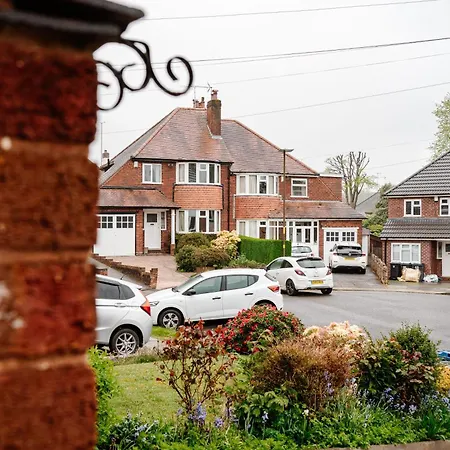 Stunning 4-bed Fast Wifi Near Centre, Garden, Family, Contractors * Birmingham